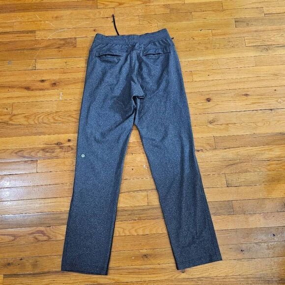 Lululemon Men's Gray Jogger Pants Size Medium - Picture 8 of 10